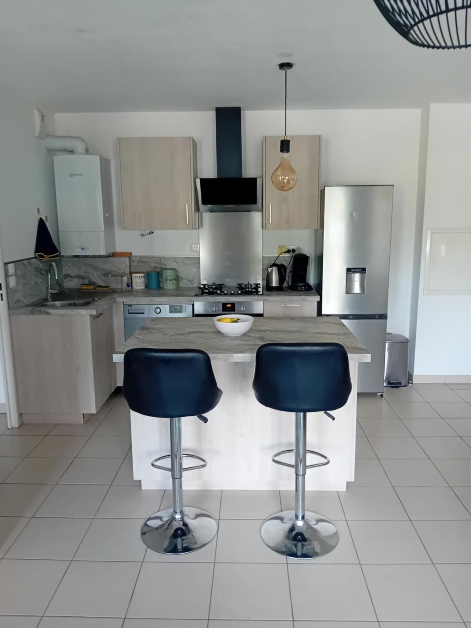 Superbe Appartement T2 Cuers Exteriör bild