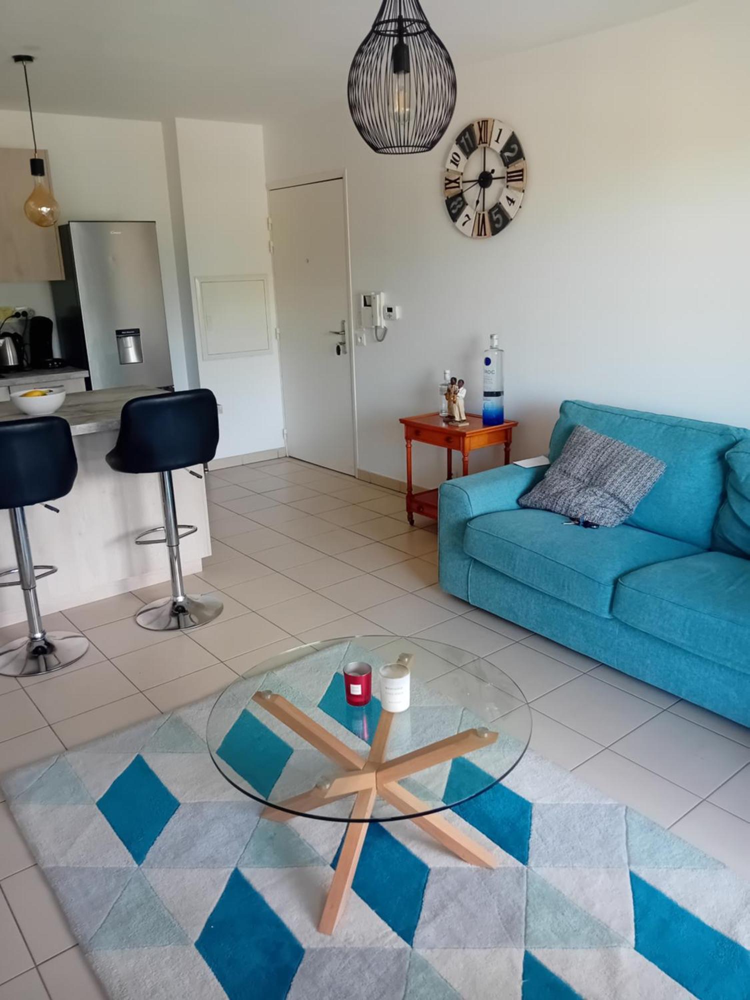 Superbe Appartement T2 Cuers Exteriör bild
